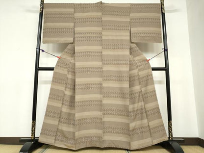 平和屋着物●上質なお召　横段草葉文　正絹　逸品　未使用　DABC2745ud