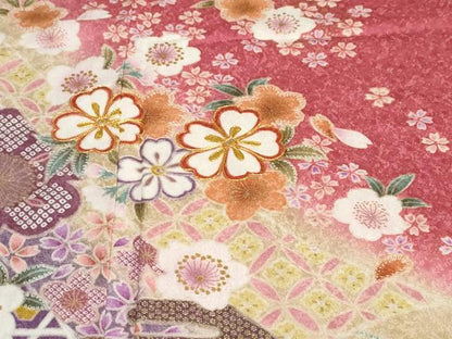 平和屋着物●豪華振袖　駒刺繍　吉祥草花文　暈し染め　金彩　銀通し地　正絹　逸品　DABC2747ud