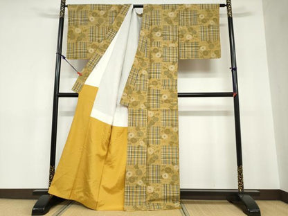 平和屋着物●上質な紬　市松草花文　正絹　逸品　DABC2748ud