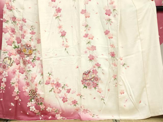 平和屋着物●豪華振袖　駒刺繍　手毬枝垂れ桜文　金彩　正絹　逸品　DABC2755ud