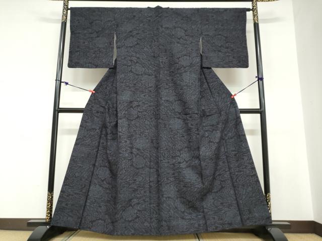 平和屋着物●本場結城紬　重要無形文化財　100亀甲　流水草花文　正絹　逸品　DABC2762ud