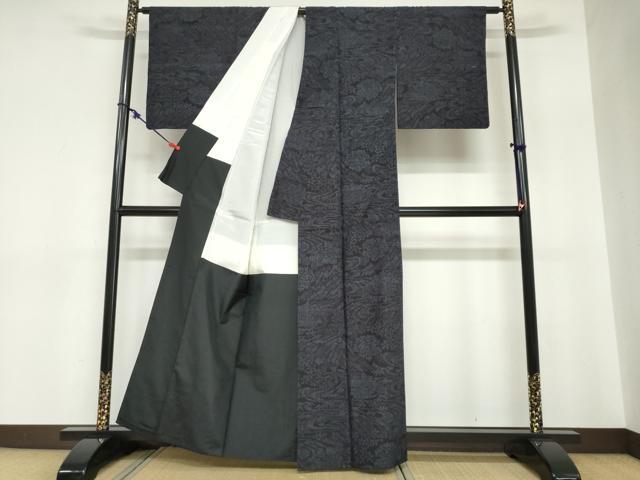 平和屋着物●本場結城紬　重要無形文化財　100亀甲　流水草花文　正絹　逸品　DABC2762ud