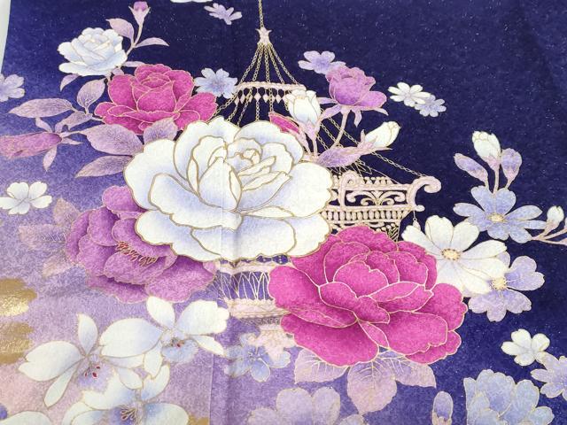 平和屋着物●豪華振袖　草花文　暈し染め　金彩　銀通し地　やまと誂製　正絹　逸品　DABC2763ud