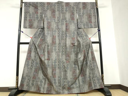平和屋着物●本場大島紬　9マルキ　短冊花鳥文　正絹　逸品　DABC2766ud