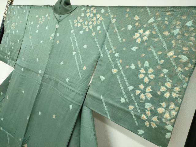 平和屋着物●訪問着　駒刺繍　絞り　舞桜文　金彩　正絹　逸品　DABC2789ud