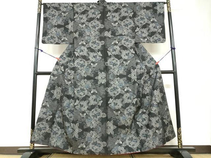 平和屋着物●本場大島紬　9マルキ　花蝶文　正絹　逸品　DABC2795ud