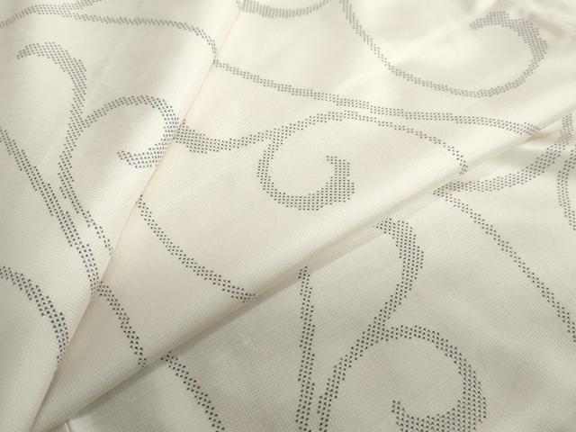 平和屋着物●本場大島紬　白大島　9マルキ　唐草文　正絹　逸品　DABC2802ud
