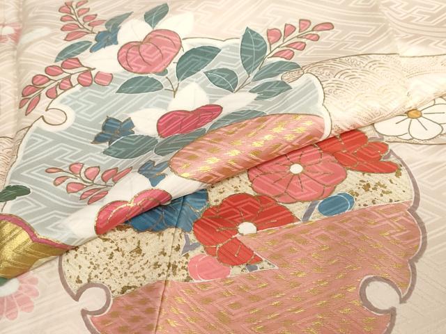 平和屋着物●豪華振袖　駒刺繍　雪輪草花文　金彩　正絹　逸品　DABC2804ud