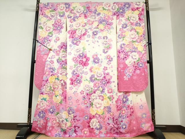 平和屋着物●豪華振袖　駒刺繍　草花文　暈し染め　金彩　銀通し地　京都きもの友禅扱い　正絹　逸品　DABC2805ud