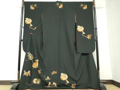 平和屋着物●豪華振袖　玩具文　黒地　洗える着物　DABC2904ud