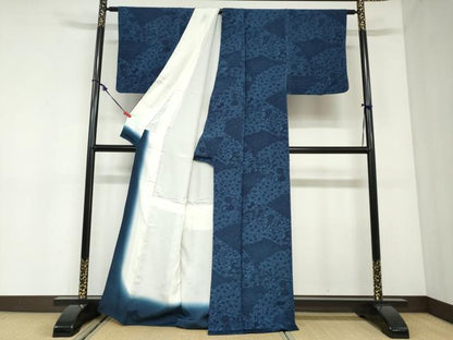 平和屋着物●本藍　型染め　小紋　切嵌草花文　鬼しぼ縮緬　正絹　逸品　DABC2912ud