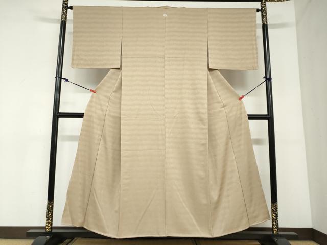 平和屋着物●上質な色無地　流水地紋　白橡色　正絹　逸品　未使用　DABC2933ud 平和屋着物○上質な色無地 流水地紋 白橡色 正絹 逸品 未