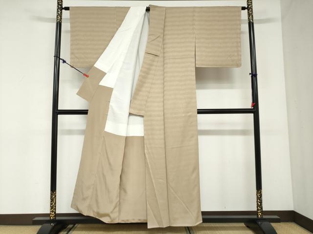 平和屋着物○上質な色無地 流水地紋 白橡色 正絹 逸品 未