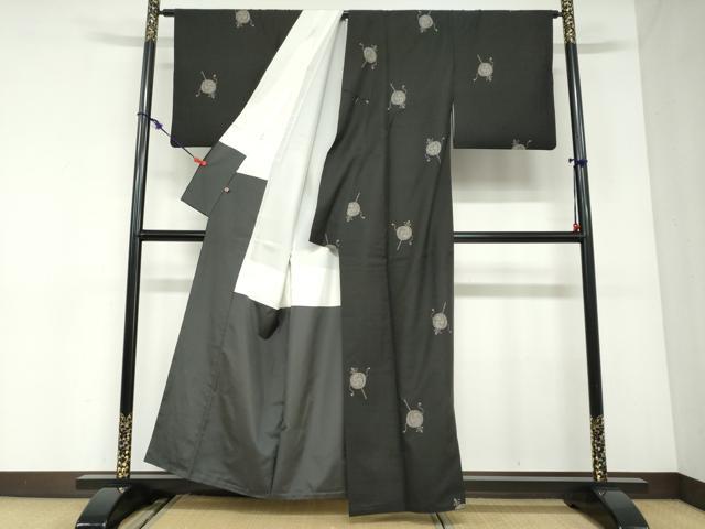 平和屋着物●本場大島紬　古代染色純泥染　9マルキ　地空き　でんでん太鼓　さが美扱い　証紙付き　正絹　逸品　DABC2936ud