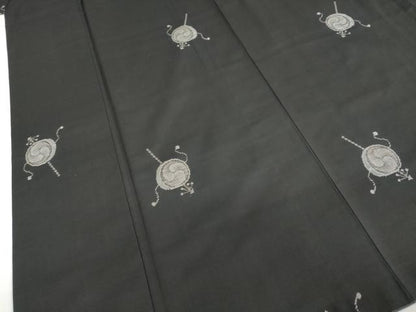 平和屋着物●本場大島紬　古代染色純泥染　9マルキ　地空き　でんでん太鼓　さが美扱い　証紙付き　正絹　逸品　DABC2936ud