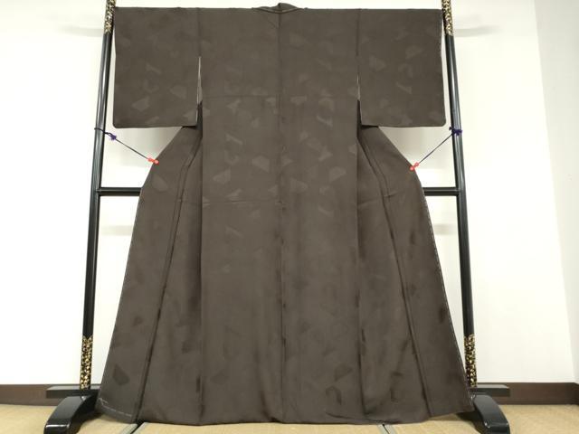 平和屋着物●上質な色無地　亀甲地紋　赤墨色　正絹　逸品　DABC2965ud 平和屋着物○上質な色無地 亀甲地紋 赤墨色 正絹 逸品 DABC2965ud