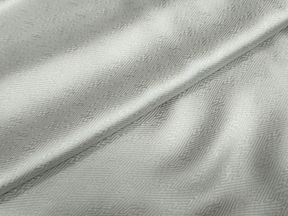 平和屋着物●上質な色無地　紗綾型地紋　銀鼠色　正絹　逸品　DABC2976ud