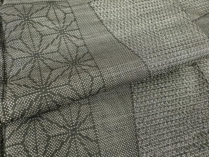 平和屋着物●本場大島紬　7マルキ　麻の葉文　証紙付き　正絹　逸品　未使用　DABC3005az