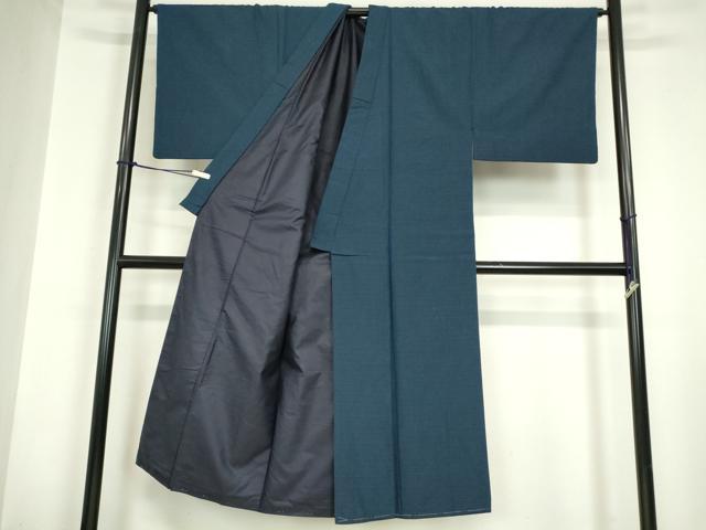 平和屋着物●男性　生紬　米沢織　アンサンブル　長羽織・長襦袢(無双)セット　紺色　証紙付き　正絹　逸品　DABC3036az