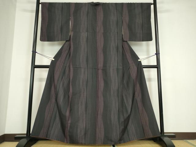 平和屋着物●上質な紬　立涌文　黒地　正絹　逸品　DABC3074az