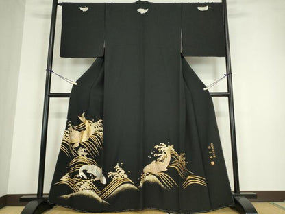 平和屋着物●伝統金彩工芸師　鼓和峰　黒留袖　鯉　金彩　正絹　逸品　未使用　DABC3185az