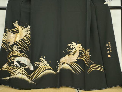 平和屋着物●伝統金彩工芸師　鼓和峰　黒留袖　鯉　金彩　正絹　逸品　未使用　DABC3185az