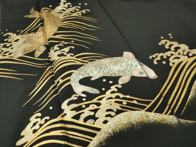 平和屋着物●伝統金彩工芸師　鼓和峰　黒留袖　鯉　金彩　正絹　逸品　未使用　DABC3185az