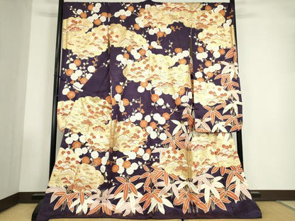 平和屋着物●豪華振袖　駒刺繍　雲取り吉祥花文　松竹梅　金彩　正絹　逸品　DABC3519az