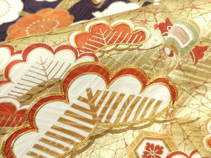 平和屋着物●豪華振袖　駒刺繍　雲取り吉祥花文　松竹梅　金彩　正絹　逸品　DABC3519az