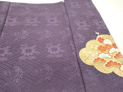 平和屋着物●豪華振袖　駒刺繍　雲取り吉祥花文　松竹梅　金彩　正絹　逸品　DABC3519az