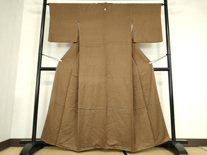 平和屋着物●上質な色無地　入子菱地紋　香染色　正絹　逸品　未使用　DABC3531az