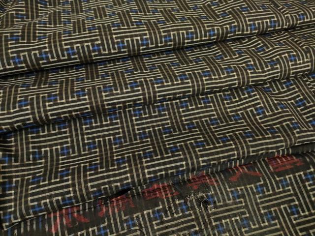 平和屋着物●本場大島紬　龍郷絣　秋名バラ　反端付き　正絹　逸品　DABC3534az