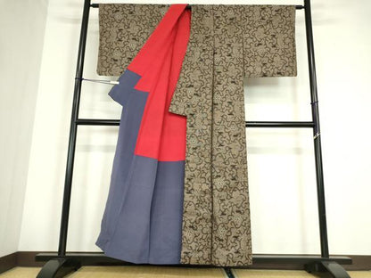 平和屋着物●本場大島紬　割込み絣　牡丹唐草文　正絹　逸品　DABC3583az