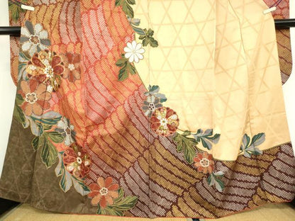 平和屋着物●豪華振袖　駒刺繍　菊文　金彩　正絹　逸品　DABC3585az