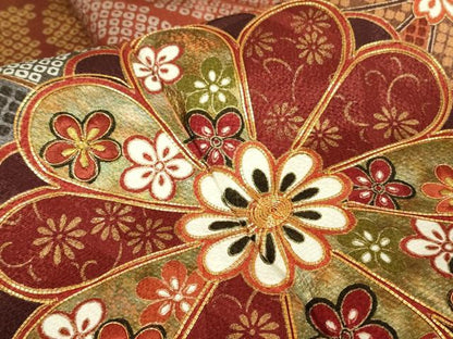 平和屋着物●豪華振袖　駒刺繍　菊文　金彩　正絹　逸品　DABC3585az