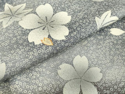 平和屋着物●訪問着　駒刺繍　楓に舞桜　暈し染め　金彩　正絹　逸品　DABC3630az