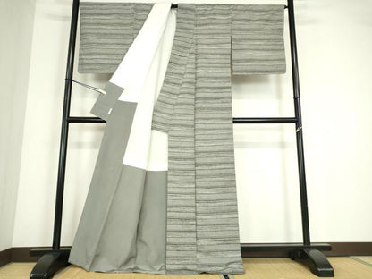 平和屋着物●上質な紬　横段文　松屋扱い　正絹　逸品　DABC3662az