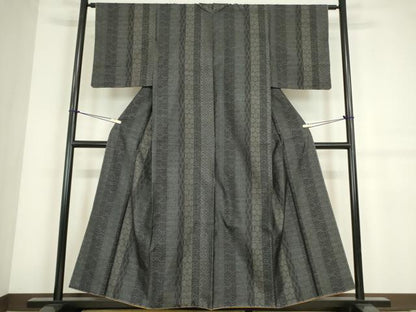平和屋着物●本場大島紬　七宝亀甲間道　正絹　逸品　未使用　DABC3665az