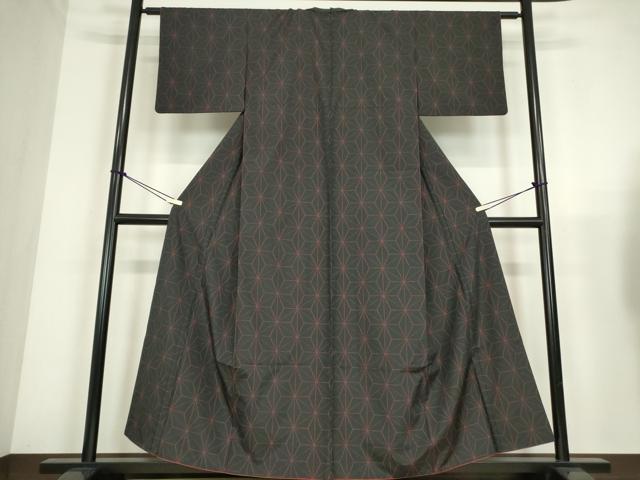 平和屋着物●洗える最高級着物　＜英＞はなぶさ謹製　小紋　アンサンブル　麻の葉　黒地　洗える着物　DABC3667az