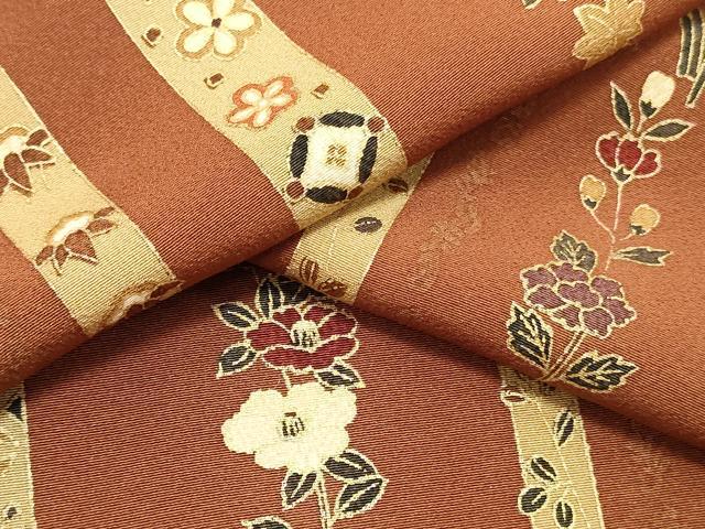 平和屋着物▼付下げ　解き反物　着尺　宝尽くし花文　金彩　八掛付き　逸品　DABC4394zy