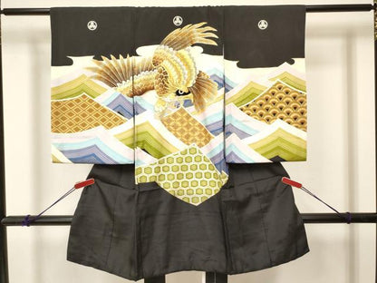 平和屋着物[]お宮参り　男の子　祝着　産着　初着　のしめ　刺繍　鷹　鷲　七宝亀甲花文　金彩　逸品　DABC5042ma