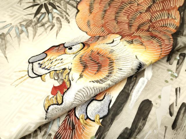 平和屋着物[]お宮参り　男の子　祝着　産着　初着　のしめ　手描き　刺繍　寅　虎　笹文　暈し染め　金銀彩　逸品　DABC5050ma