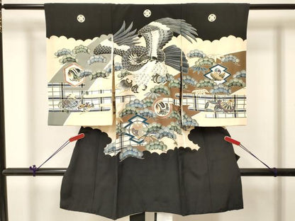 平和屋着物[]お宮参り　男の子　祝着　産着　初着　のしめ　鷹　鷲　松皮菱笹松文　金彩　逸品　DABC5053ma