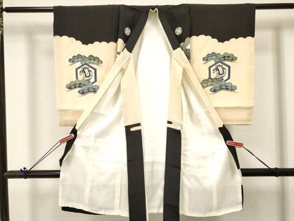 平和屋着物[]お宮参り　男の子　祝着　産着　初着　のしめ　鷹　鷲　松皮菱笹松文　金彩　逸品　DABC5053ma