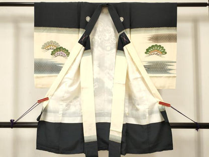 平和屋着物[]お宮参り　男の子　祝着　産着　初着　のしめ　龍　兜　貝桶絵巻梅松文　金銀彩　逸品　DABC5069ma
