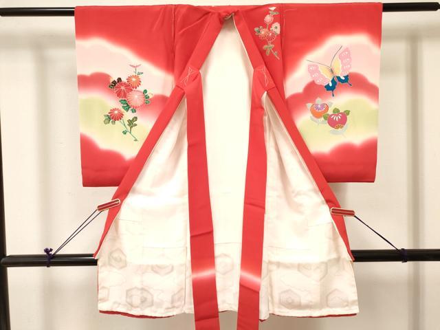 平和屋着物[]お宮参り　女の子　祝着　産着　初着　のしめ　舞蝶花車文　暈し染め　金銀彩　逸品　DABC5076ma