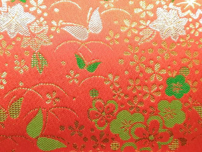 平和屋着物[]女の子　7歳　子供　小物セット(草履・バッグ・帯締め)　花蝶文　金銀糸　箱付き　逸品　DABC5102ma