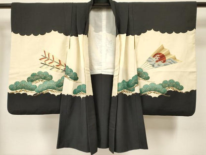 平和屋着物[]男の子　子供　羽織　駒刺繍　龍　兜　扇面立波矢羽松文　金彩　DABC5118ma
