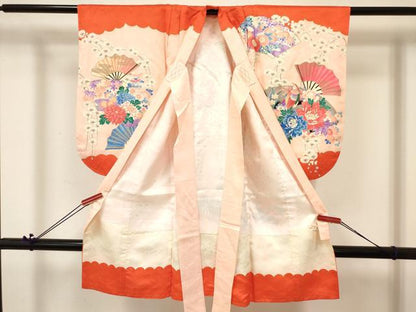 平和屋着物[]七五三　女の子　３歳　祝着　三つ身　長襦袢(袷・半衿刺繍)セット　駒刺繍　扇面孔雀花文　金彩　逸品　DABC5129ma