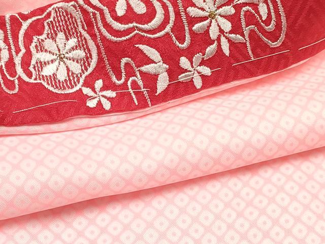 平和屋着物[]七五三　女の子　３歳　祝着　三つ身　長襦袢(単衣・半衿刺繍)・被布セット　市松草花文　金彩　逸品　DABC5137ma